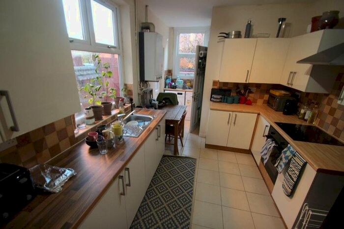 5 Bedroom Terraced House To Rent In Wilberforce Road, Leicester, LE3
