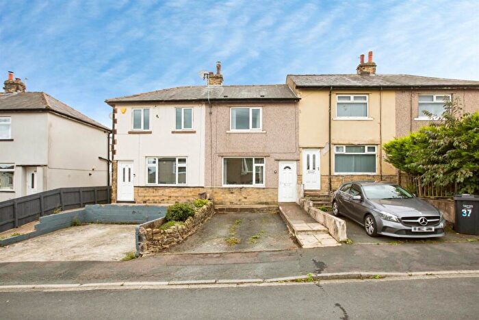 2 Bedroom Terraced House For Sale In Broadway, Halifax, HX3
