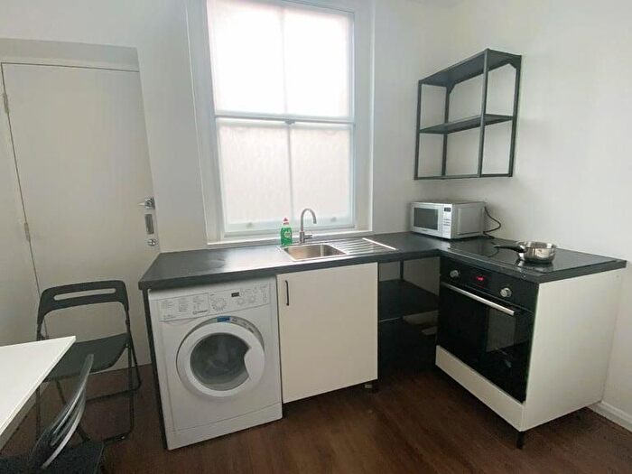 2 Bedroom Flat To Rent In Marylebone High Street, West End, London, W1U