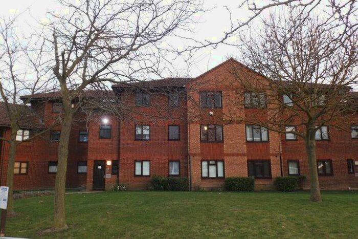 2 Bedroom Flat To Rent In Archers Court, South Ockendon, RM15