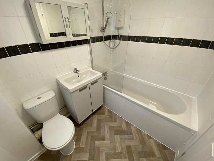 1 Bedroom Ground Maisonette To Rent In Granville Close, Billericay, CM12