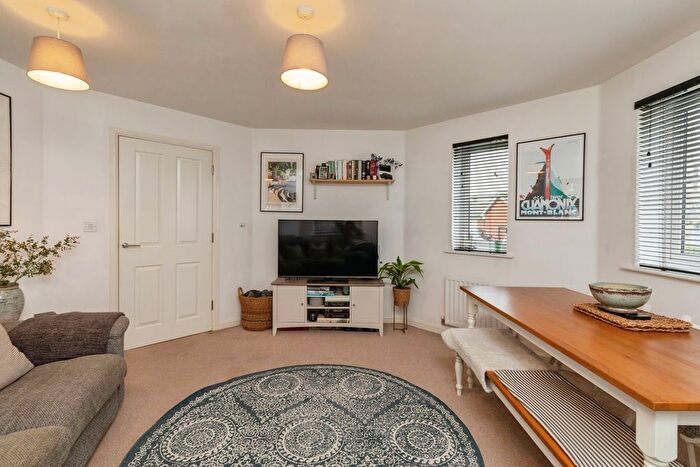 2 Bedroom Flat For Sale In Latimer Close, Brislington, Bristol, BS4