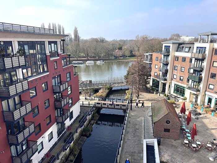 2 Bedroom Apartment To Rent In Charter Quay, KT1