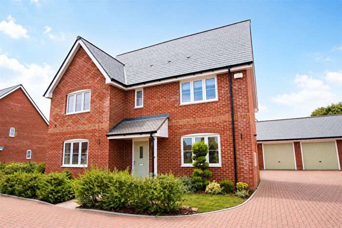5 Bedroom Detached House For Sale In Blackthorn Way, TN12