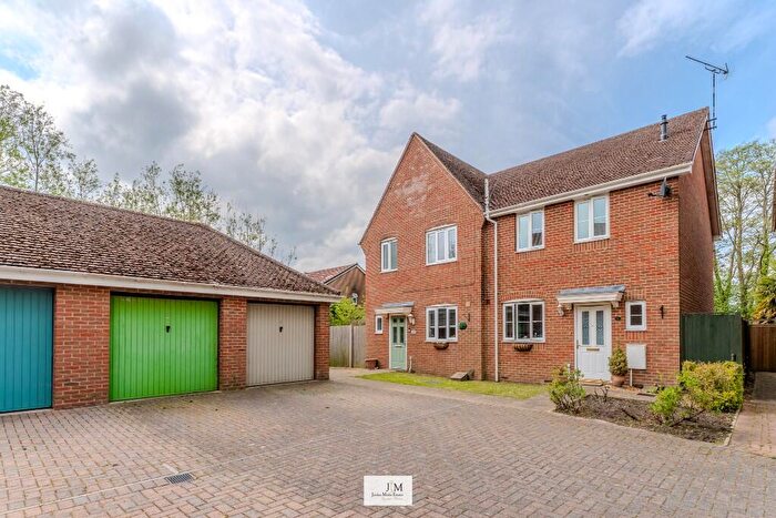3 Bedroom Semi-Detached House For Sale In Peppercorn Close, Christchurch, Dorset, BH23