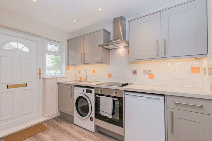 1 Bedroom Apartment To Rent In Godstow Road, Wolvercote, OX2