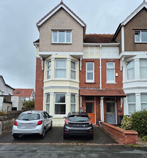 2 Bedroom Flat To Rent In Harcourt Road, Llandudno, LL30