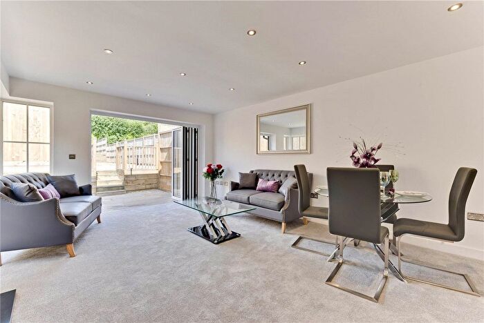 4 Bedroom Semi Detached House For Sale In Highfield Grange, Peaslake, Guildford, Surrey, GU5