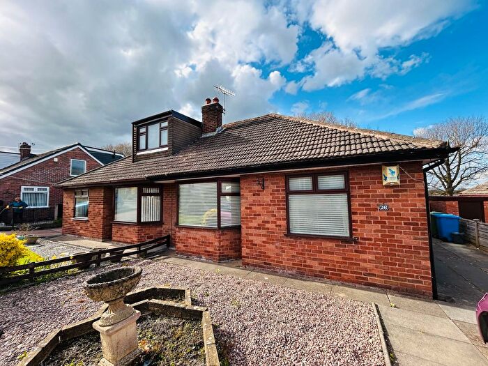 2 Bedroom Semi-Detached Bungalow For Sale In Lymmington Avenue, Lymm, WA13