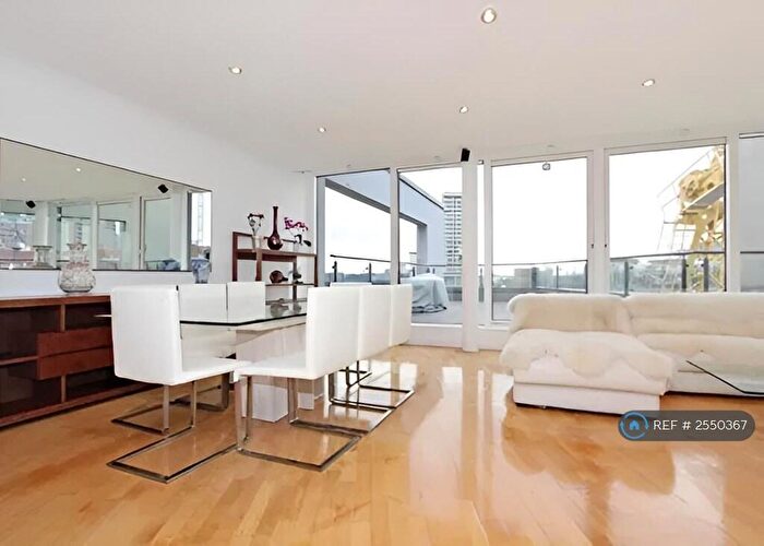 3 Bedroom Penthouse To Rent In Boardwalk Place, London, E14