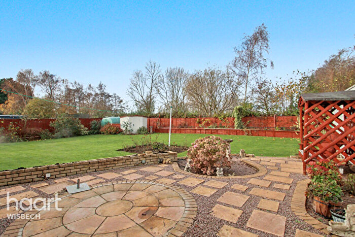 3 Bedroom Detached Bungalow For Sale In Smeeth Road, Marshland St James, PE14