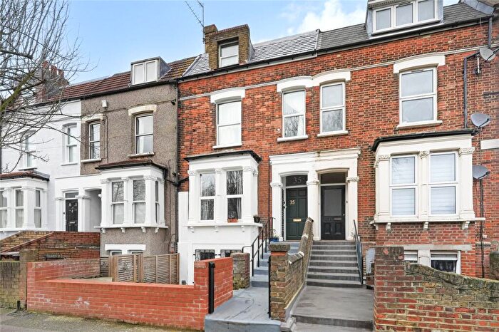 2 Bedroom Flat To Rent In Addison Road, London, E17