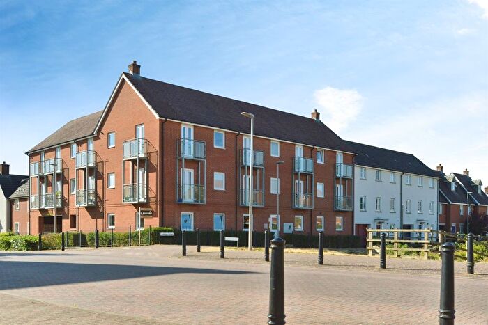 2 Bedroom Flat For Sale In Tobago Drive, Bletchley, Milton Keynes, MK3