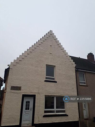 3 Bedroom End Of Terrace House To Rent In Hawthorn Drive, Airdrie, ML6