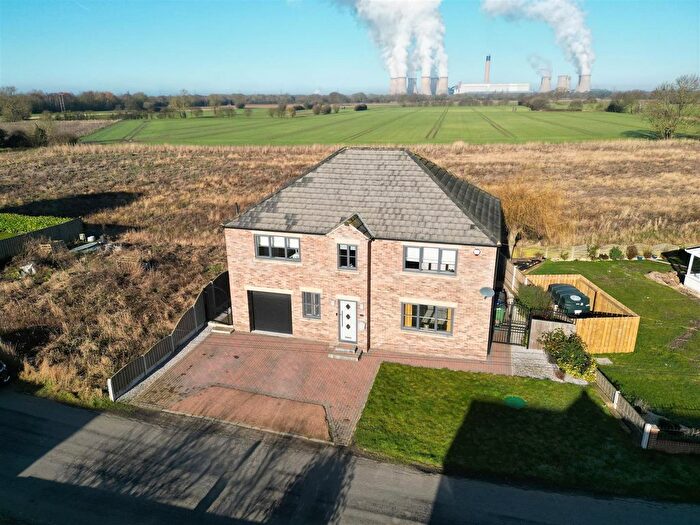 4 Bedroom Detached House For Sale In Brier Lane, Newland, Selby, YO8