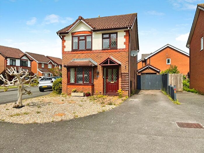 3 Bedroom Detached House For Sale In Picton Gardens, Bridgend, CF31