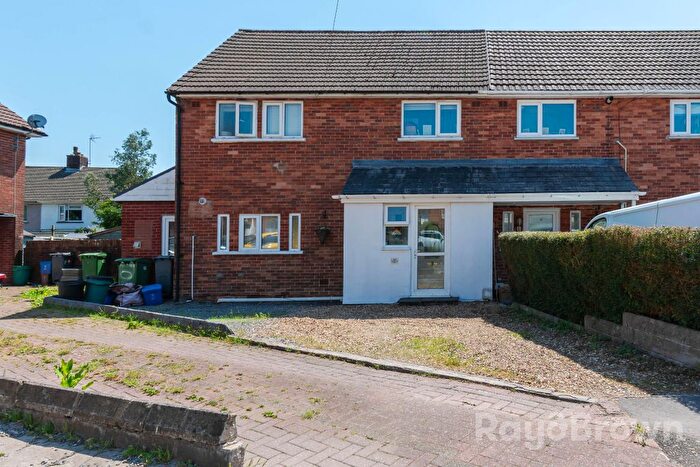 3 Bedroom Semi-Detached House For Sale In Whitesands Road, Llanishen, Cardiff, CF14