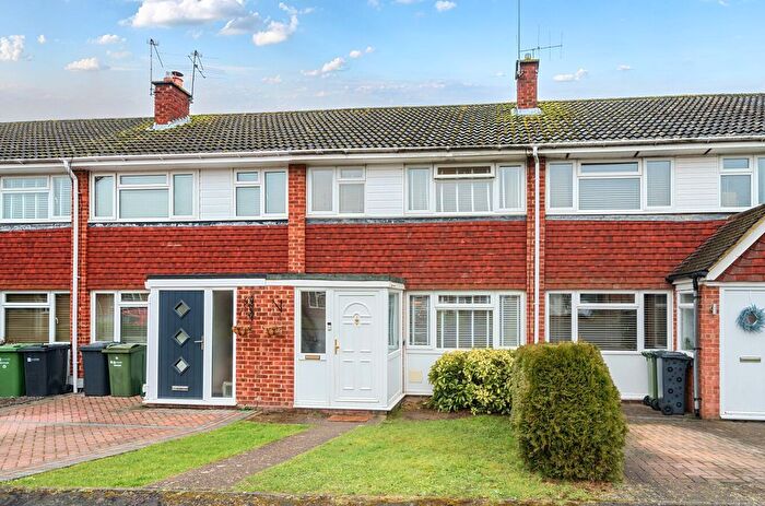 3 Bedroom Terraced House For Sale In Mansel Close, Guildford, Surrey, GU2
