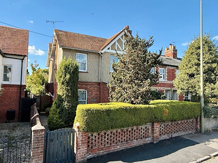 4 Bedroom Detached House For Sale In Wantage Road, Wallingford, OX10
