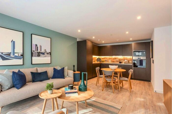 2 Bedroom Flat To Rent In Potato Wharf, Manchester, England, M3