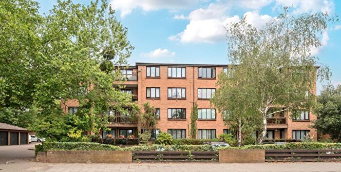 2 Bedroom Apartment For Sale In Andace Park Gardens, Widmore Road, Bromley, BR1
