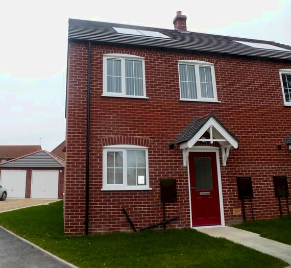 3 Bedroom Semi-Detached House To Rent In Cheviot Crescent, Coningsby, Lincoln, LN4