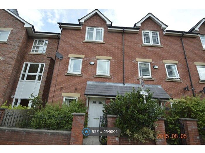4 Bedroom Terraced House To Rent In Bold Street, Hulme, Manchester, M15