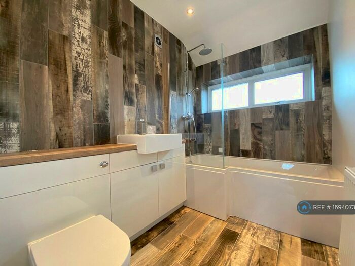 3 Bedroom Semi-Detached House To Rent In Turner Rise, Oadby, Leicester, LE2