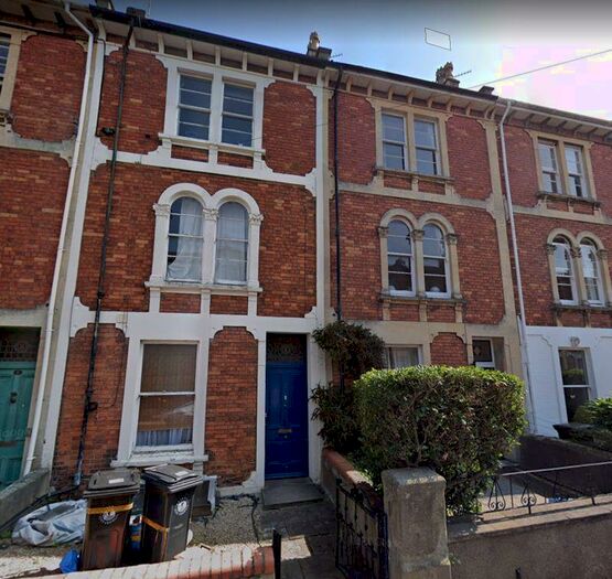6 Bedroom Terraced House To Rent In Sunningdale, Bristol, BS8
