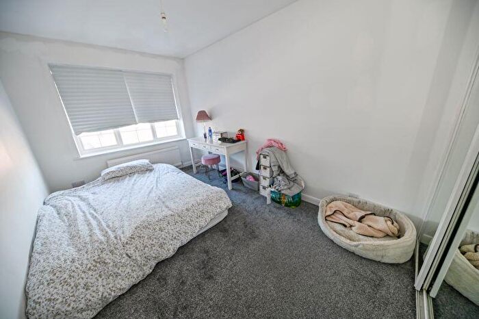 3 Bedroom Terraced House For Sale In Briarfield Gardens, Horndean, PO8