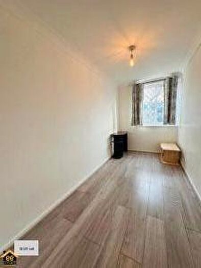 4 Bedroom Detached House For Sale In Stanway Close, Chigwell, Essex, IG7