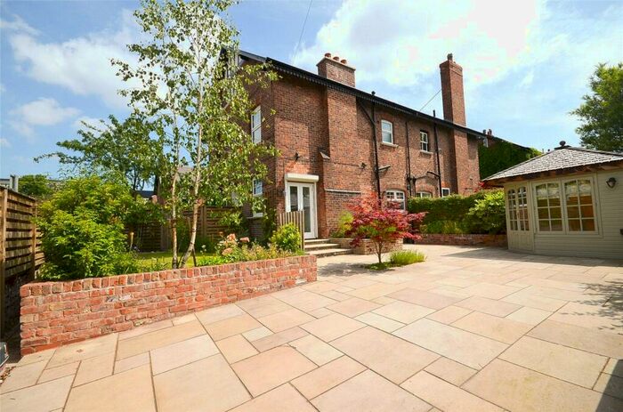 5 Bedroom Semi-Detached House To Rent In Circular Road, Didsbury, Manchester, M20