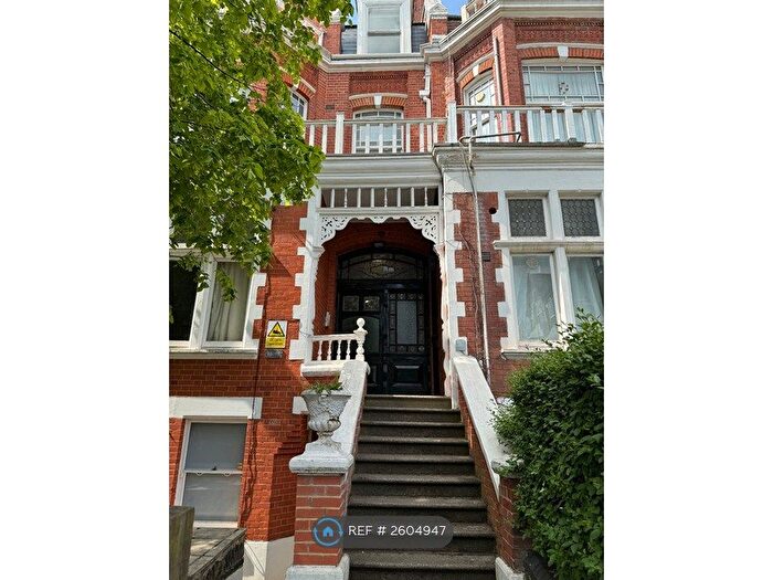 Studio To Rent In Hornsey Lane, London, N6