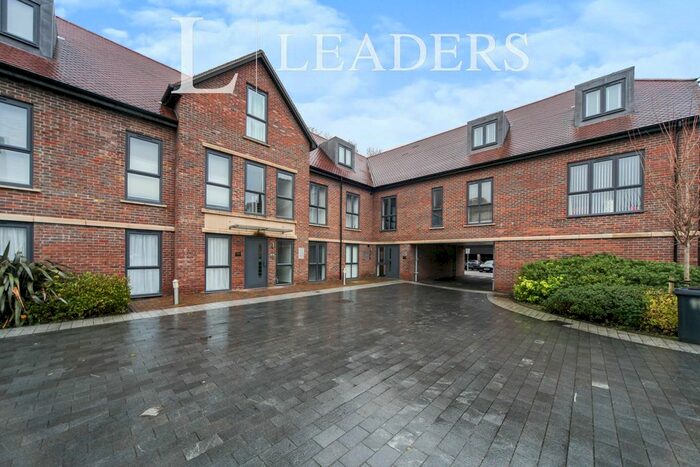 2 Bedroom Flat To Rent In Frances Drive, Dunstable, LU6