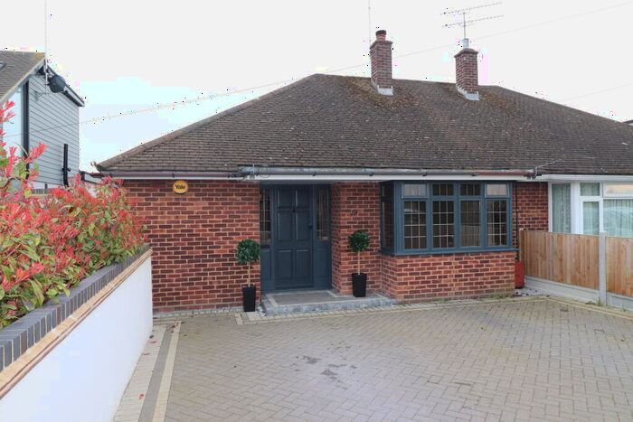3 Bedroom Bungalow To Rent In Hutton, CM13