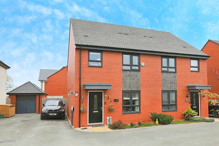 3 Bedroom Semi-Detached House For Sale In White Lias Way, Upper Lighthorne, Leamington Spa, CV33