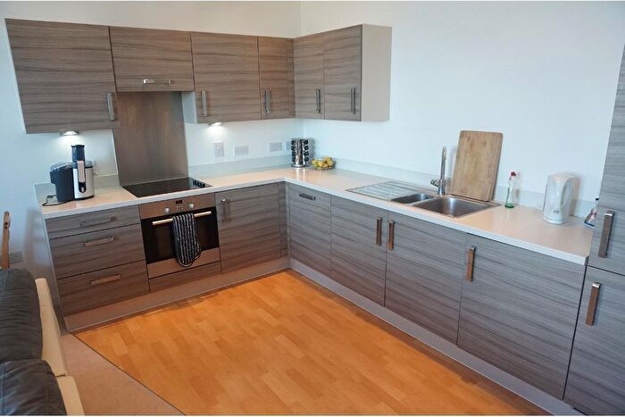 1 Bedroom Flat To Rent In College Street, Southampton, Hampshire, SO14