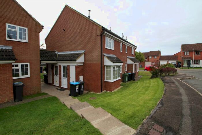 1 Bedroom Detached House To Rent In Thistle Close, Hemel Hempstead, Hertfordshire, HP1