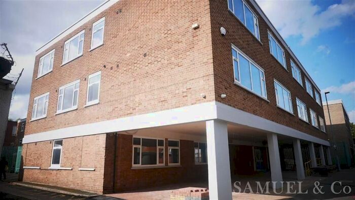 2 Bedroom Flat To Rent In Lombard Street, West Bromwich, B70