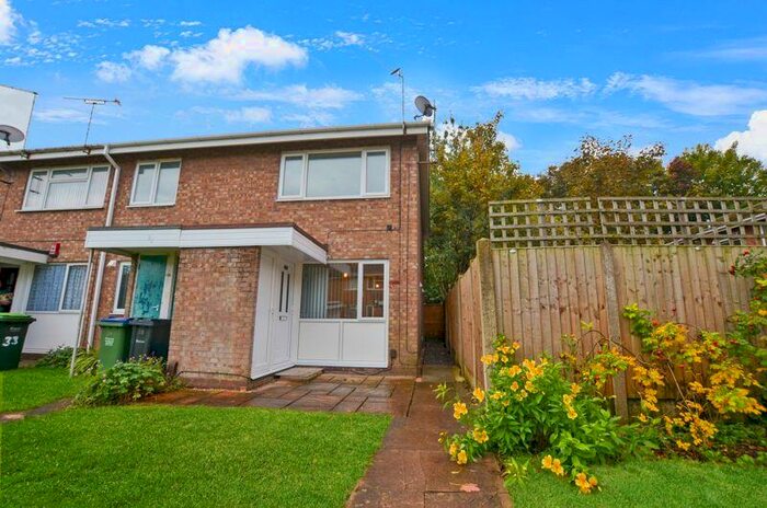 2 Bedroom Maisonette To Rent In Oakthorpe Gardens, Tividale, B69