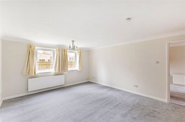 1 Bedroom Flat To Rent In Constable Court, Chaseley Drive, Chiswick, London, W4