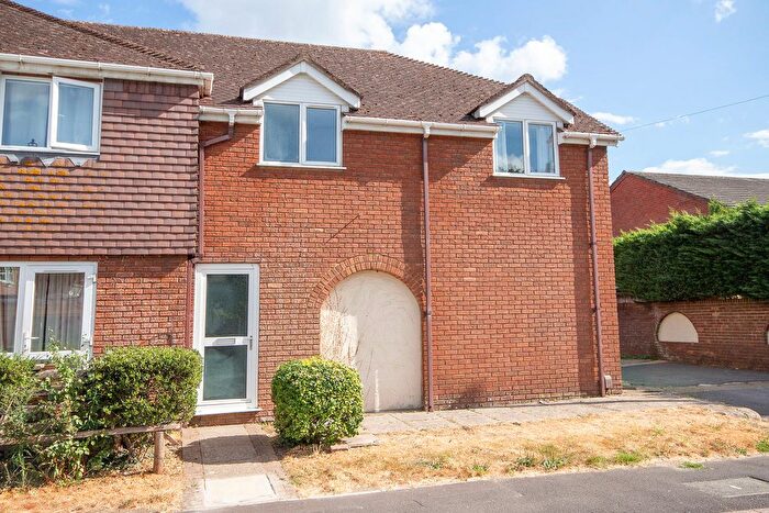 2 Bedroom Maisonette For Sale In Royston Court, Stanley Road, Totton, SO40