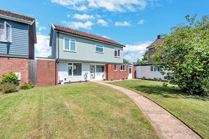 3 Bedroom Detached House For Sale In Pightle Close, Elmswell, Bury St. Edmunds, IP30