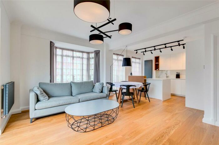 3 Bedroom Apartment To Rent In Dorset House, Gloucester Place, London, NW1