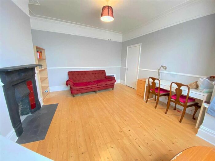 4 Bedroom End Of Terrace House To Rent In Rathgar Avenue, London, W13