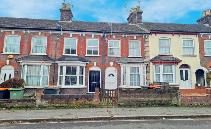 2 Bedroom Terraced House To Rent In Victoria Street, Dunstable, LU6
