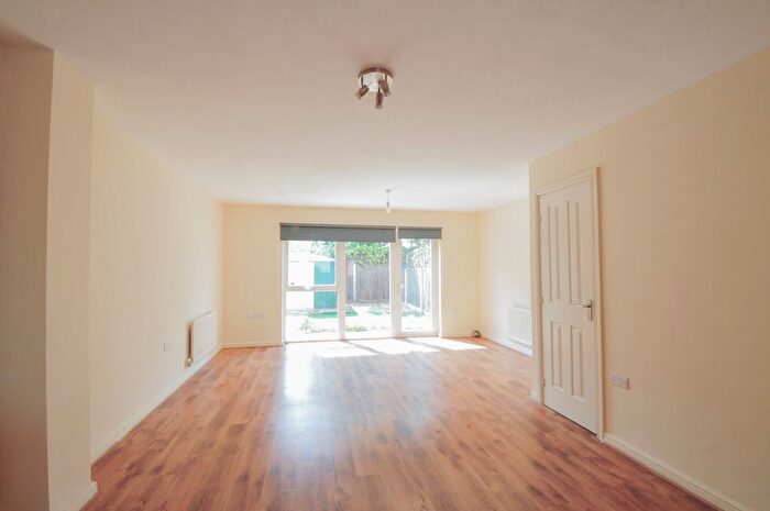 3 Bedroom End Of Terrace House To Rent In Shakespeare Walk, Manchester, M13