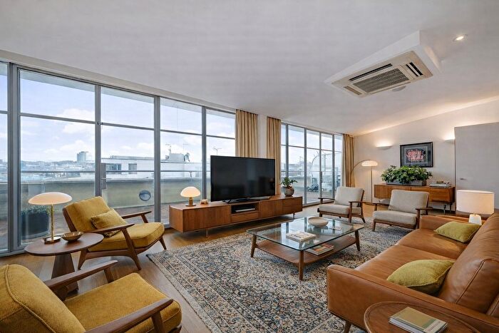 3 Bedroom Flat To Rent In Farm Lane, Fulham, London, SW6