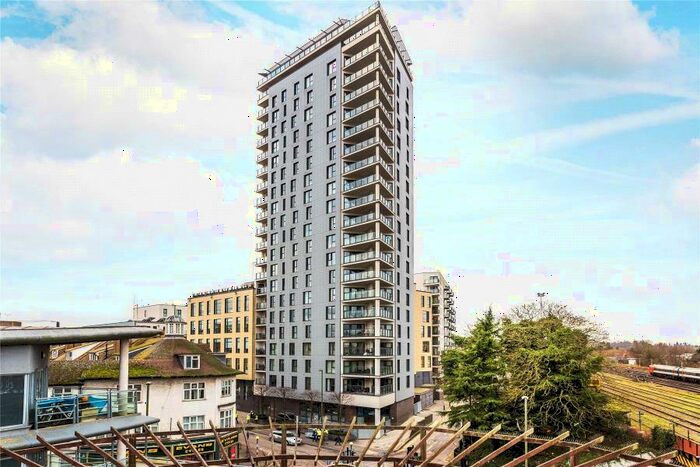 2 Bedroom Apartment To Rent In Woking, GU22