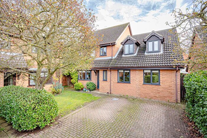 4 Bedroom Detached House For Sale In The Willows, Great Chesterford, CB10